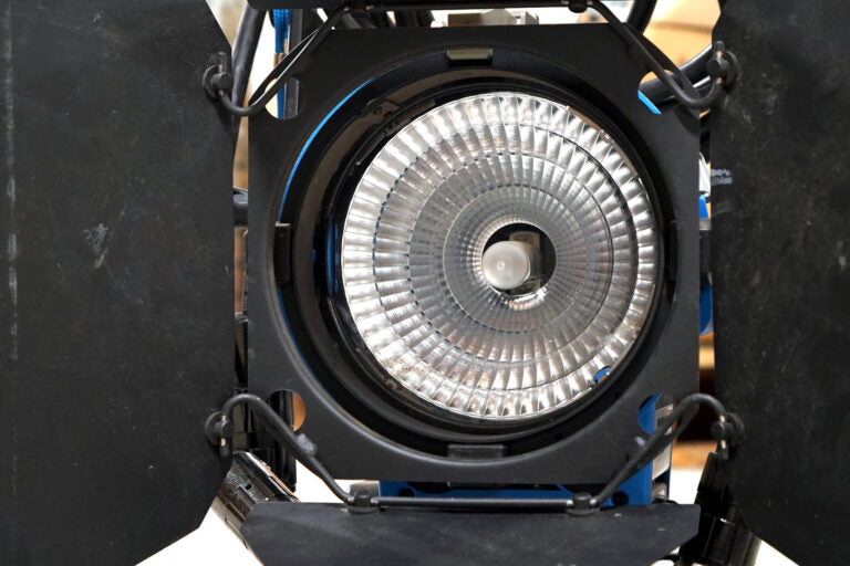 ARRI M8 800W HMI + EB 575/800 HS Ballast | Open Face