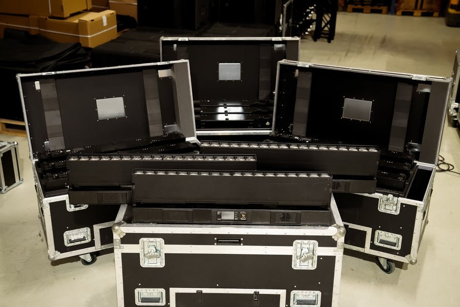 Robe Tetra2 LED Batten – 12-unit set with flight cases