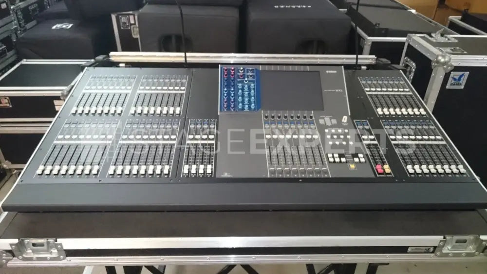 Yamaha M7CL48 Digital Mixer with Amptown Flight Case Package