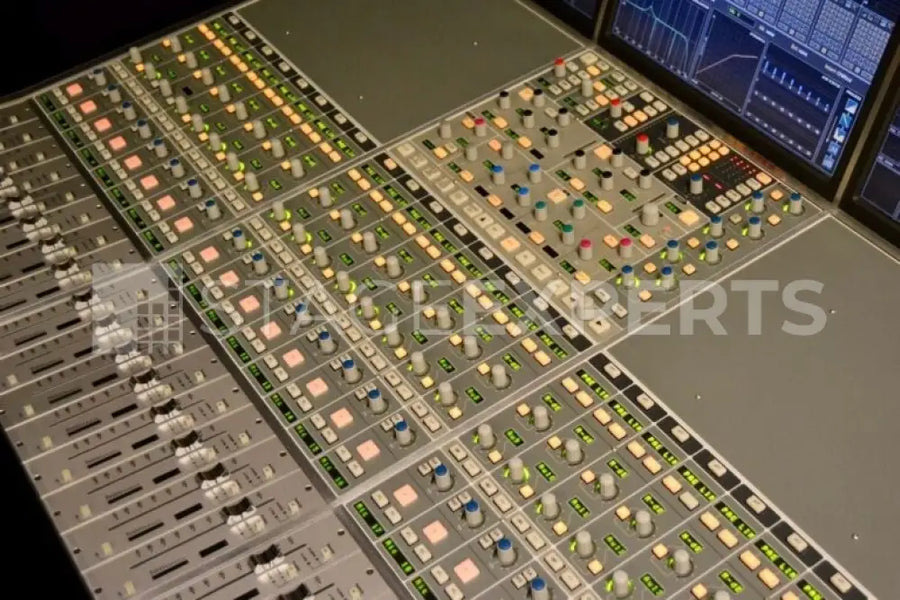 Solid State Logic C100 Digital Console with Centuri – 128ch