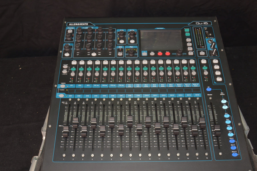 Allen & Heath QU-16 Digital Mixer with Flight Case