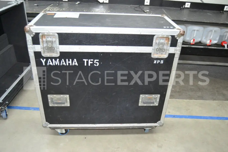 Yamaha TF5 Digital Mixing Console with Case for Live Sound