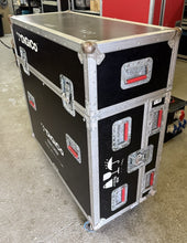 Load image into Gallery viewer, DiGiCo SD9 Core 2 Rack‑Pack with D‑Rack Digital Console
