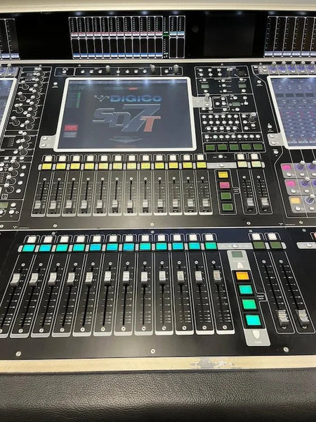 DiGiCo SD7T Digital Console – Serviced, with Flightcase