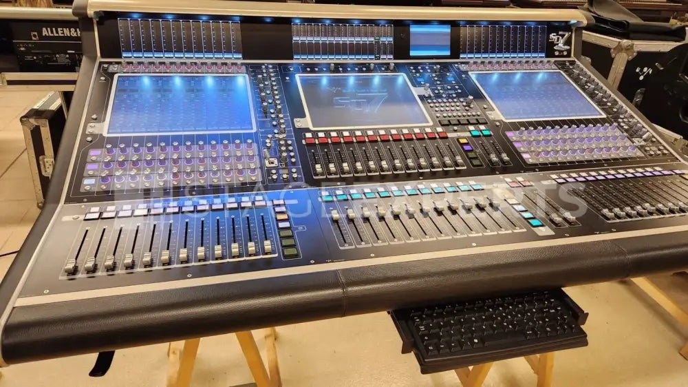DiGiCo SD7 with D2 Rack – Digital Mixing Console Package