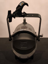 Load image into Gallery viewer, Cameo F2 D Daylight LED Fresnel, 15,000 lm, 15–40°
