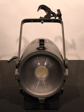 Load image into Gallery viewer, Cameo F2T LED Tungsten Fresnel, 200 mm Lens | CRI 97
