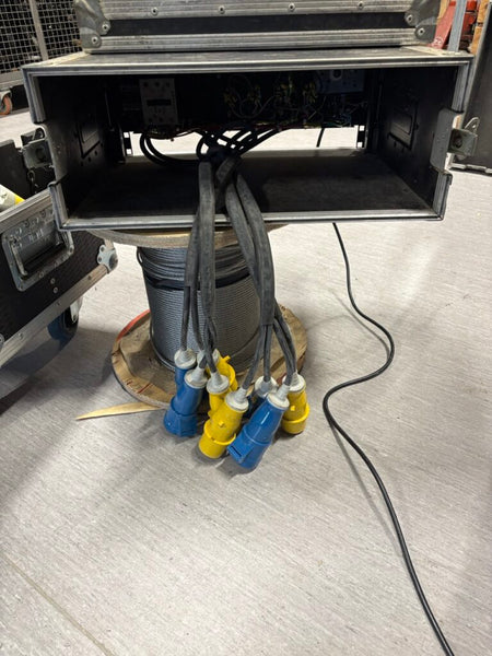 CM Lodestar 136 kg LV Hoists (4) + 4‑Ch Controller Bundle