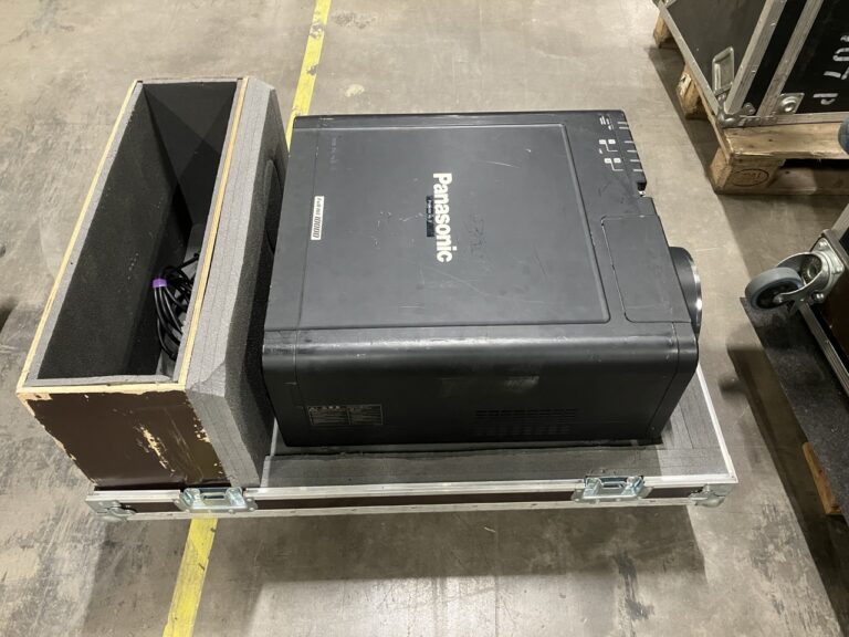 Panasonic PT-DW10000E Projector – 3‑chip DLP, Multi‑lamp