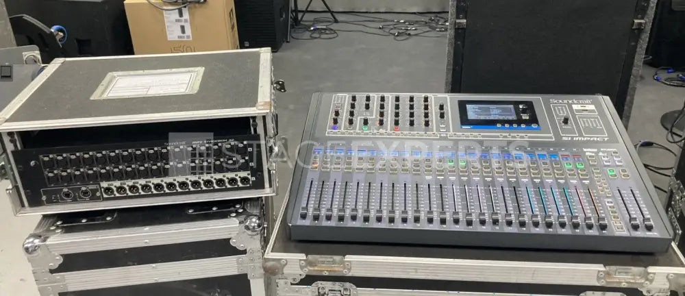 Soundcraft Si Impact Mixer with Mini Stagebox 32 & Case