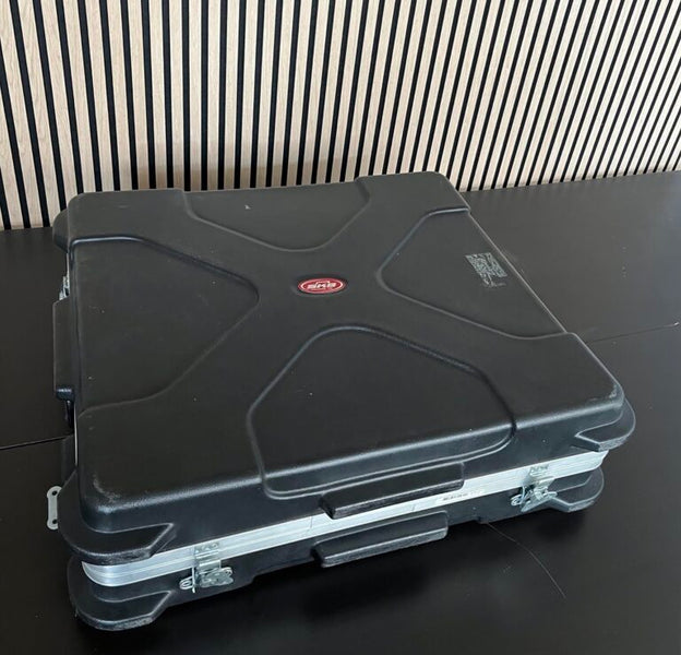 Allen & Heath GLD-80 Digital Mixer with SKB Case & Lamp