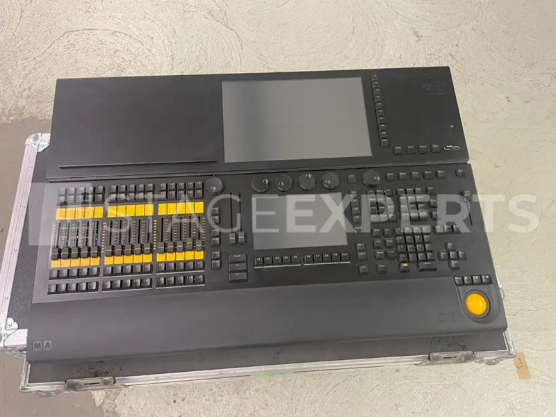 MA Lighting grandMA2 Ultra-light Lighting Console with Case