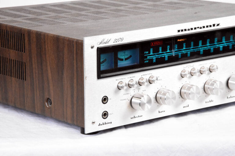 Marantz 2270 AM/FM Receiver – Vintage Hi‑Fi, 220VAC