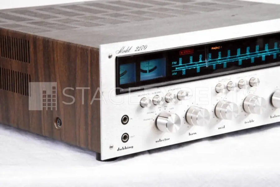 Marantz 2270 AM/FM Receiver – Vintage Hi‑Fi, 220VAC