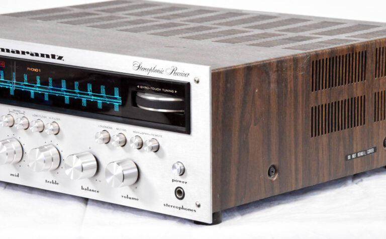 Marantz 2270 AM/FM Receiver – Vintage Hi‑Fi, 220VAC
