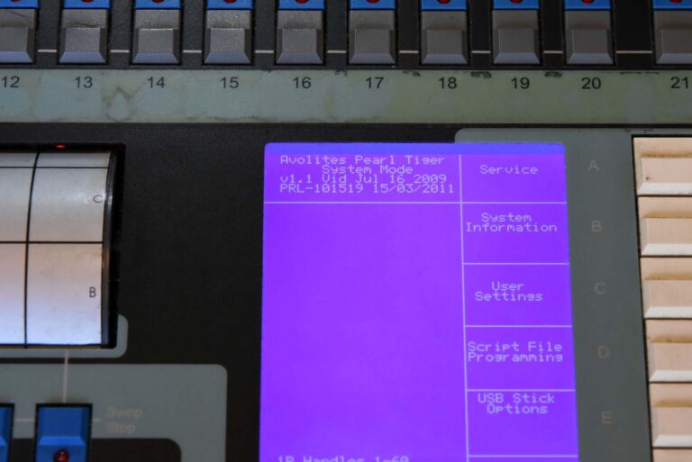 Avolites Pearl Tiger Lighting Console – Compact Pro Control