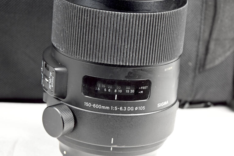 Sigma EF 150-600mm f/5-6.3 DG Telephoto Zoom Lens for Canon EF