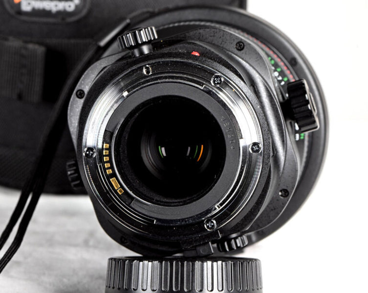 Canon TS-E 17mm f/4L Tilt-Shift Lens | Ultra-Wide