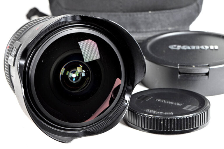 Canon EF 8-15mm f/4 USM Fisheye Zoom Lens | EF Mount