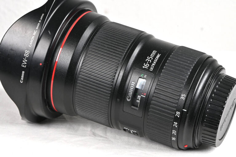 Canon EF 16-35mm f/2.8L III USM L-Series Wide Zoom
