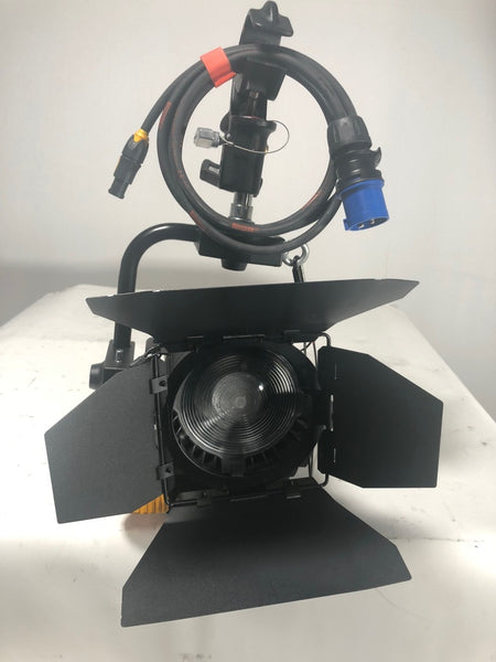 ARRI L5-C Pole-Op LED Fresnel with 4-Leaf Barndoor & Case