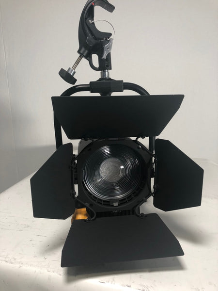 ARRI L7-C LE2 Pole-Op Fresnel with Barndoor & Flight Case