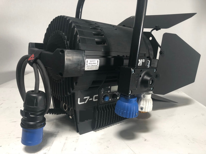 ARRI L7-C LE2 Pole-Op Fresnel with Barndoor & Flight Case