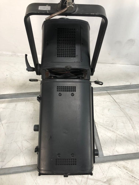 Robert Juliat 714 SX2 Profile, 15–40° Zoom Spotlight