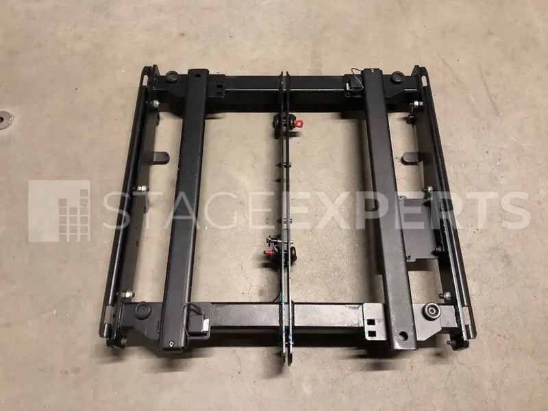 L-Acoustics KIVA Rigging Kit: 2 Frames, Shackles & Case for Arrays