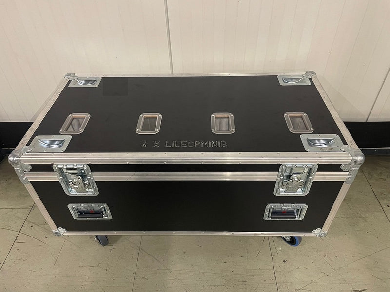 Clay Paky Mini-B LED Wash Moving Head + 1/4 Flight Case