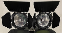 Load image into Gallery viewer, ARRI ARRISUN 5 Event Set – 6 Heads with Ballast &amp; Flight Case
