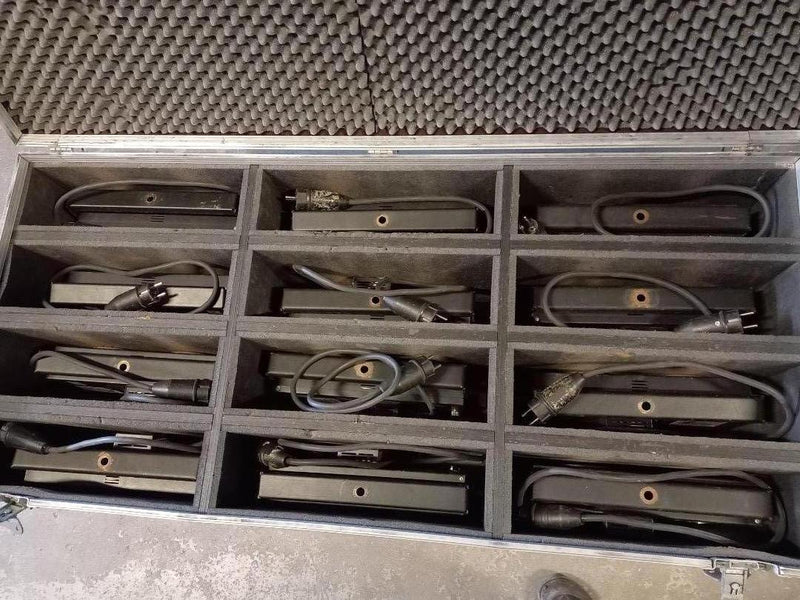 Major 2-Lite Blinder Set of 12, Black, with Flight Case