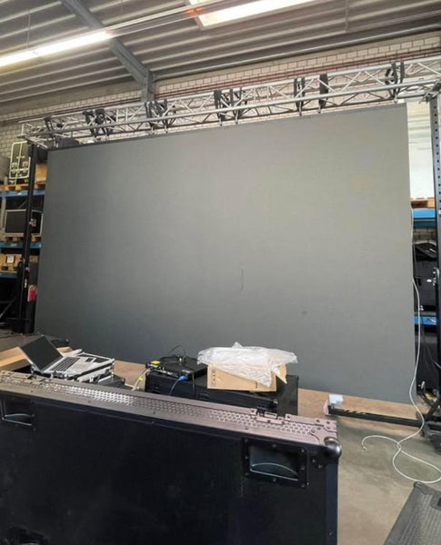 EVTLed P3.9 Outdoor LED Wall 15 m² with Novastar VX1000