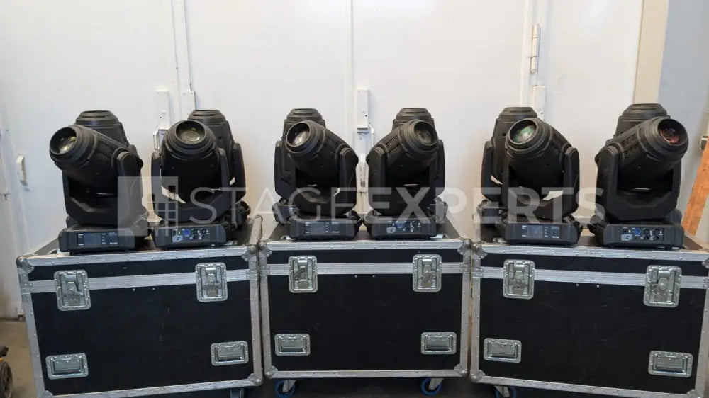 Robe Pointe moving lights – 4-unit case with accessories