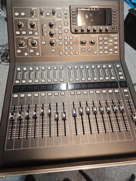 Midas M32R Compact Digital Mixer + Fitted Hood Flight Case