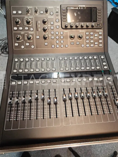 Midas M32R Compact Digital Mixer with Fitted Hood Flight Case