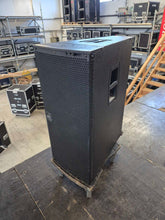 Load image into Gallery viewer, Meyer Sound JM-1P Pair – Self-Powered Arrayable Speakers
