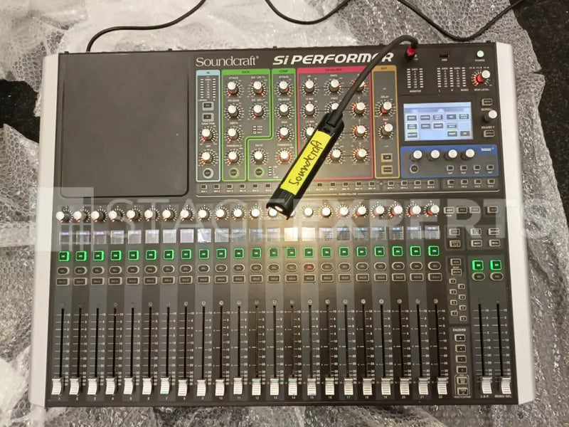 Soundcraft Si Performer 2 Digital Mixer with MADI Card – Used