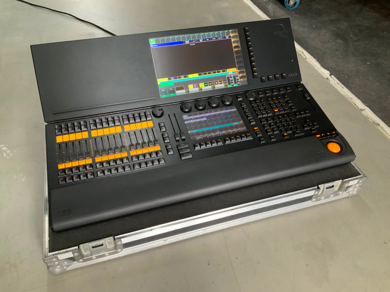 MA Lighting grandMA2 Ultra-Light Console with Amptown Case