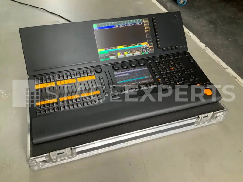 MA Lighting grandMA2 Ultra-Light Console with Amptown Case