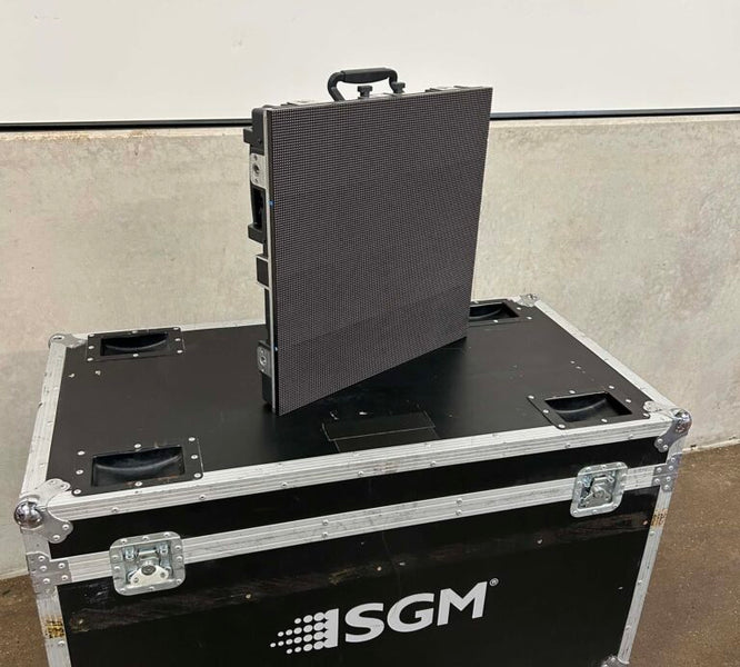 SGM Quadra 3.9 Outdoor 21sqm LED Wall Package + Control