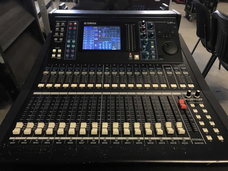 Yamaha LS9-16 Digital Mixer with ADAT + Flight Case - Used
