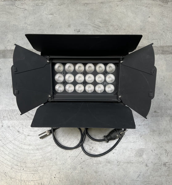 SGM P-2 Set of 4 LED Wash Lights with Case & Accessories