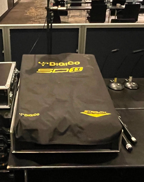 DiGiCo SD11 Digital Console with Case, Cover & Lamp