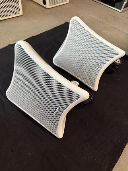 Void Acoustics Air 8 + Venu 210i System in White with Case