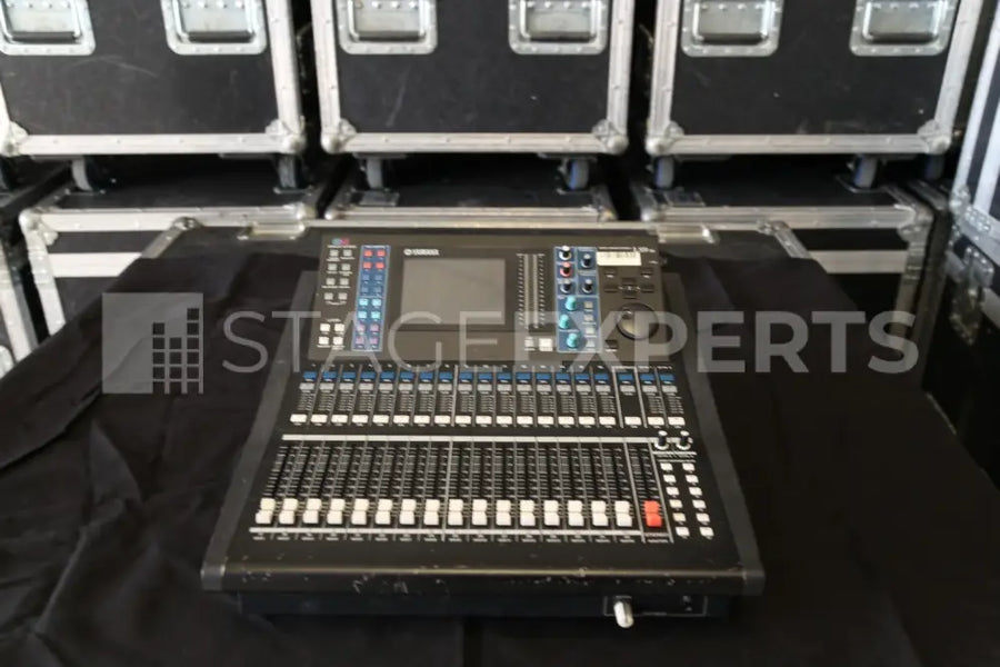Yamaha LS9-16 Digital Mixing Console with Flight Case
