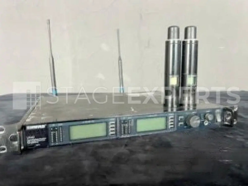 Shure UR4D L3 with 2x UR2 Handheld Mics, Dual Receiver Set