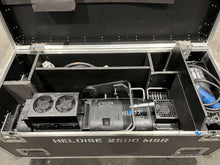 Load image into Gallery viewer, Robert Juliat Heloise 2500W HMI Followspot 15–29° DMX

