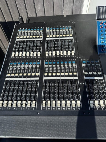 Yamaha M7CL-48 + 3x SB168 Bundle with Flight Case – Digital