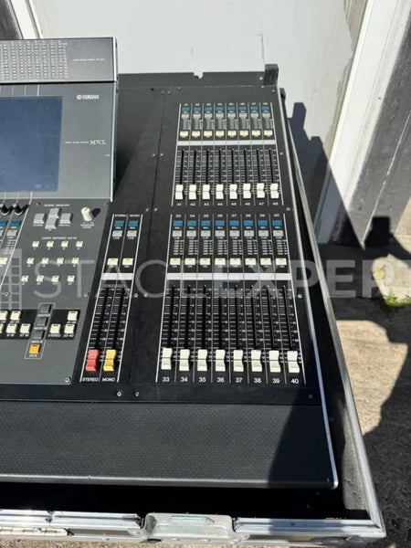 Yamaha M7CL-48 + 3x SB168 with Flight Case | Stage Experts